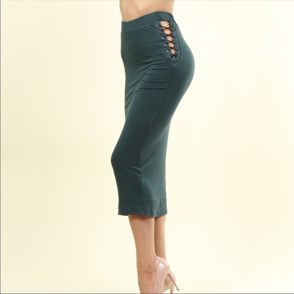 Dresses & Skirts - LACE-UP SKIRT! New Must-have skirt!